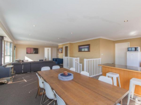 Chalet De Neige 2 9 Jillamatong Street, Jindabyne